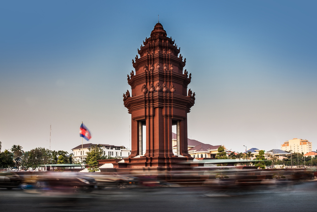 Independence Monument, Phnom Penh, Travel Attractions in Cambodia.